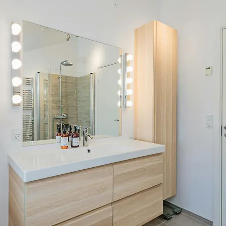 펜션 With Extraordinary Sea View At Rosnaes *