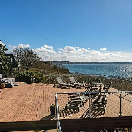 With Extraordinary Sea View At Rosnaes * كالوندبورج