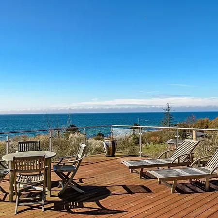Hébergement de vacances With Extraordinary Sea View At Rosnaes *