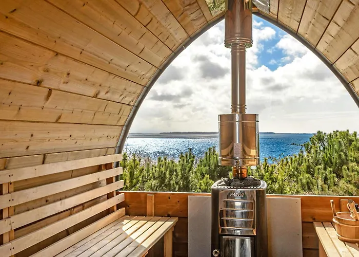 With Extraordinary Sea View At Rosnaes * كالوندبورج