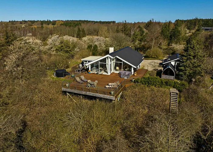 With Extraordinary Sea View At Rosnaes * كالوندبورج