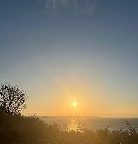 بيت للعطل With Extraordinary Sea View At Rosnaes كالوندبورج