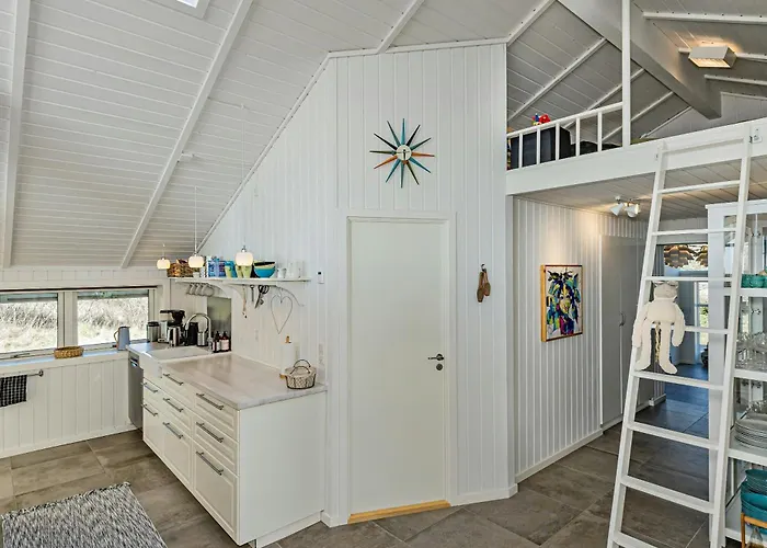 With Extraordinary Sea View At Rosnaes بيت للعطل