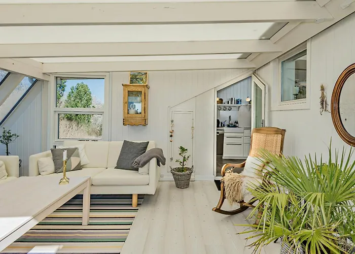 بيت للعطل With Extraordinary Sea View At Rosnaes *