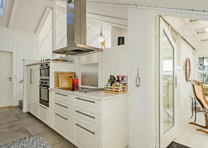 بيت للعطل With Extraordinary Sea View At Rosnaes كالوندبورج