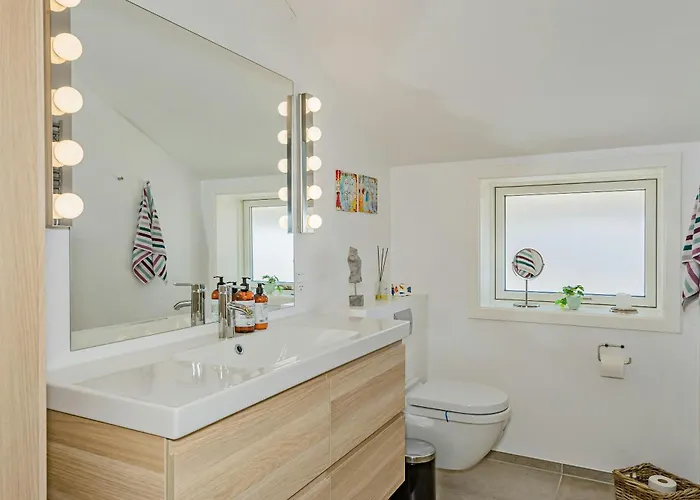 With Extraordinary Sea View At Rosnaes بيت للعطل كالوندبورج